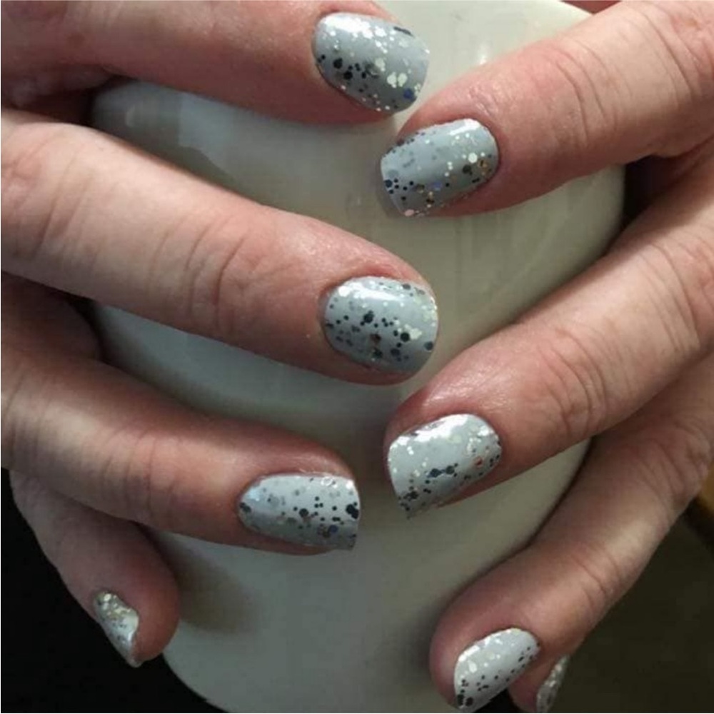 *Retired, HTF* Color Street: Concrete Jungle | Gray Silver Glitter Neutral - Picture 10 of 12